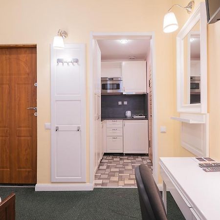 Station Self Check-In Apartments Вильнюс Экстерьер фото