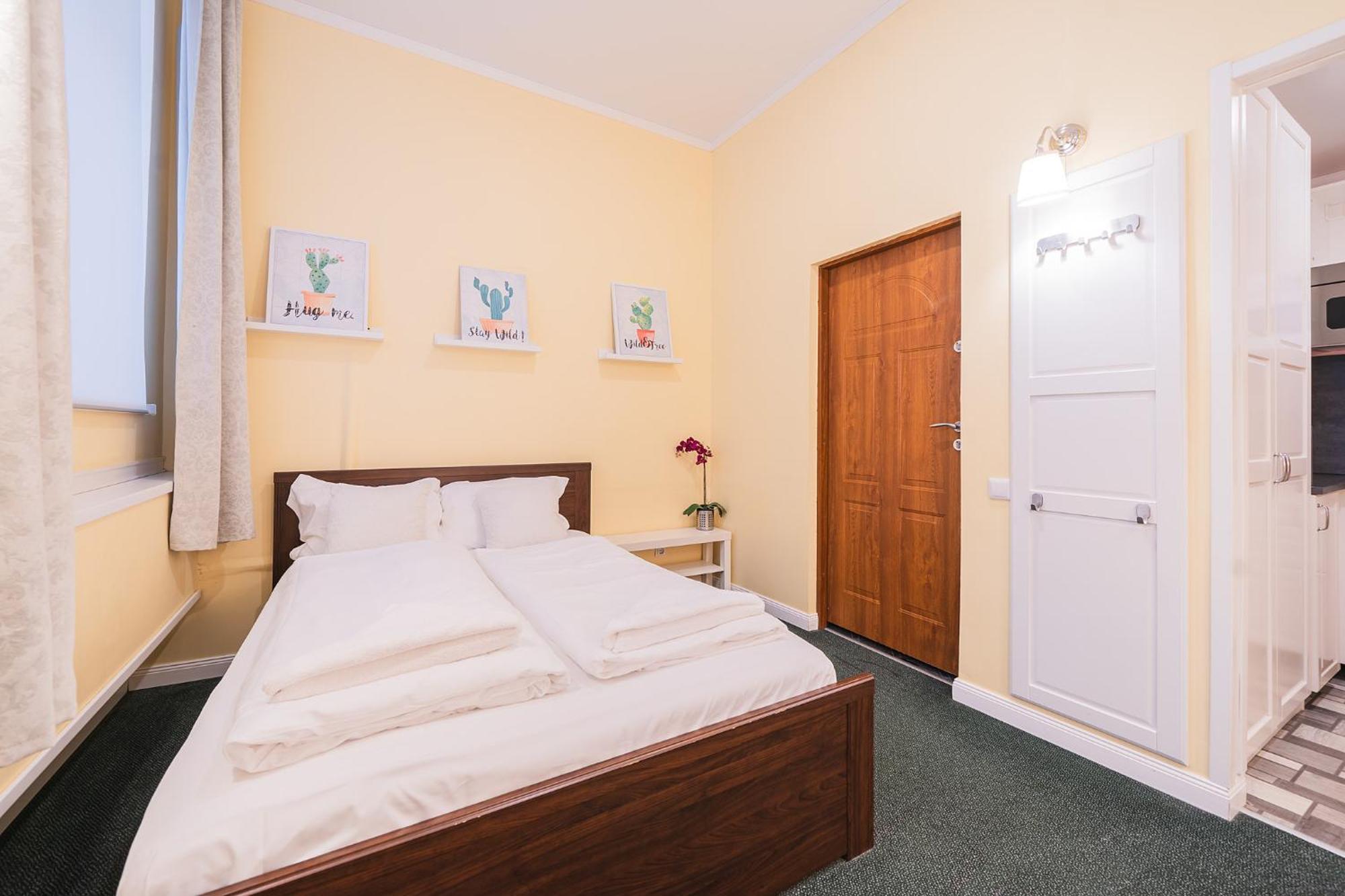Station Self Check-In Apartments Вильнюс Экстерьер фото