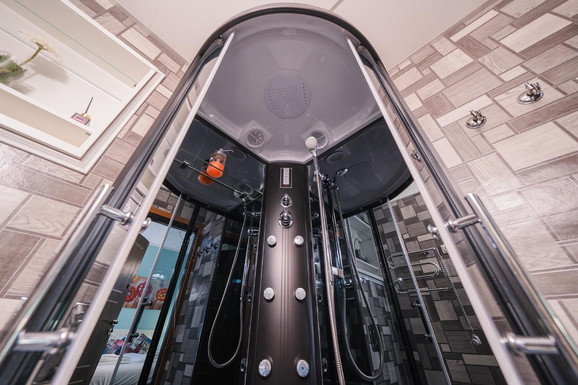 Station Self Check-In Apartments Вильнюс Экстерьер фото